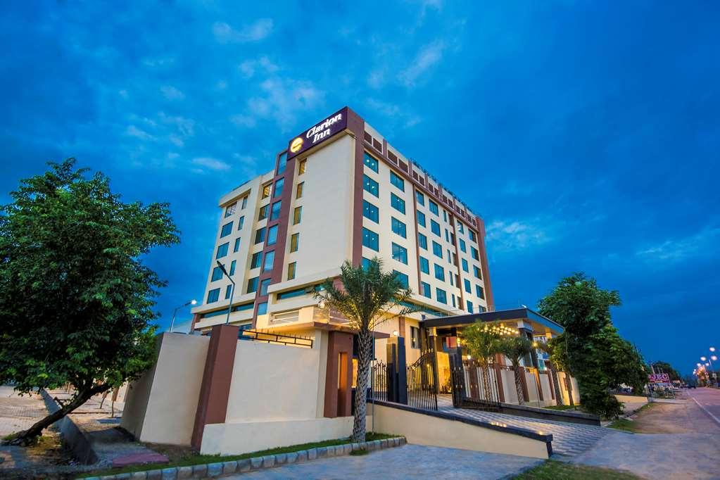 Clarion Inn Jaipur Kukas Exterior foto