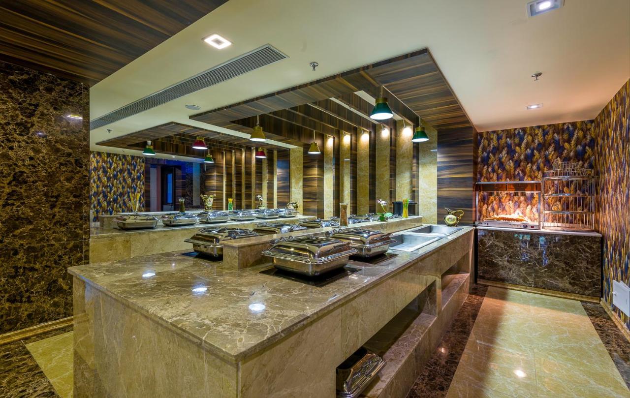 Clarion Inn Jaipur Kukas Exterior foto