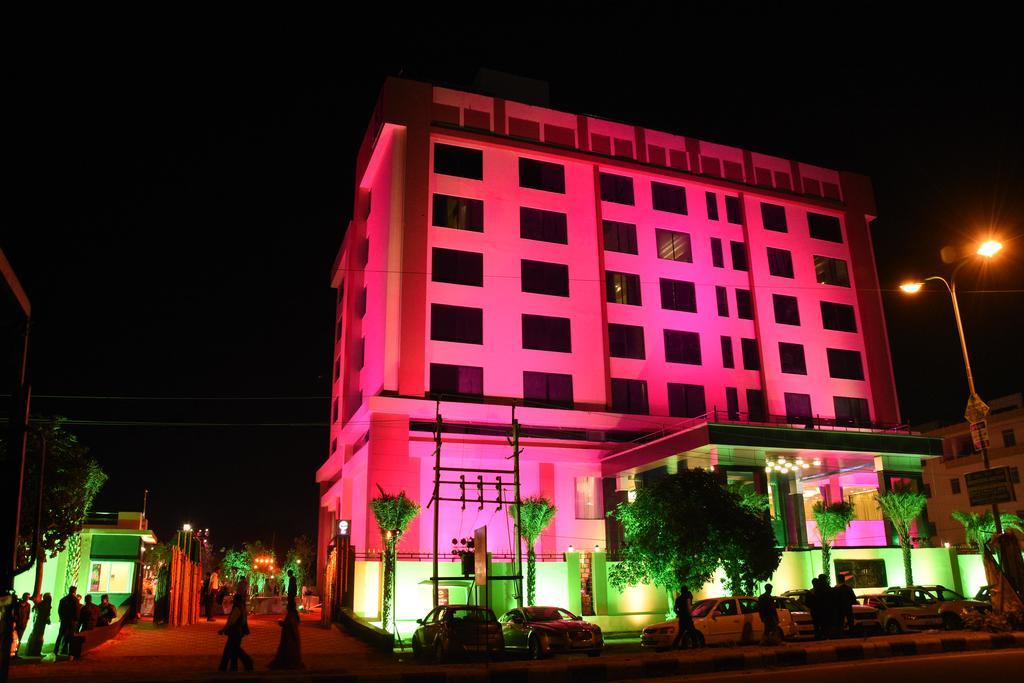 Clarion Inn Jaipur Kukas Exterior foto