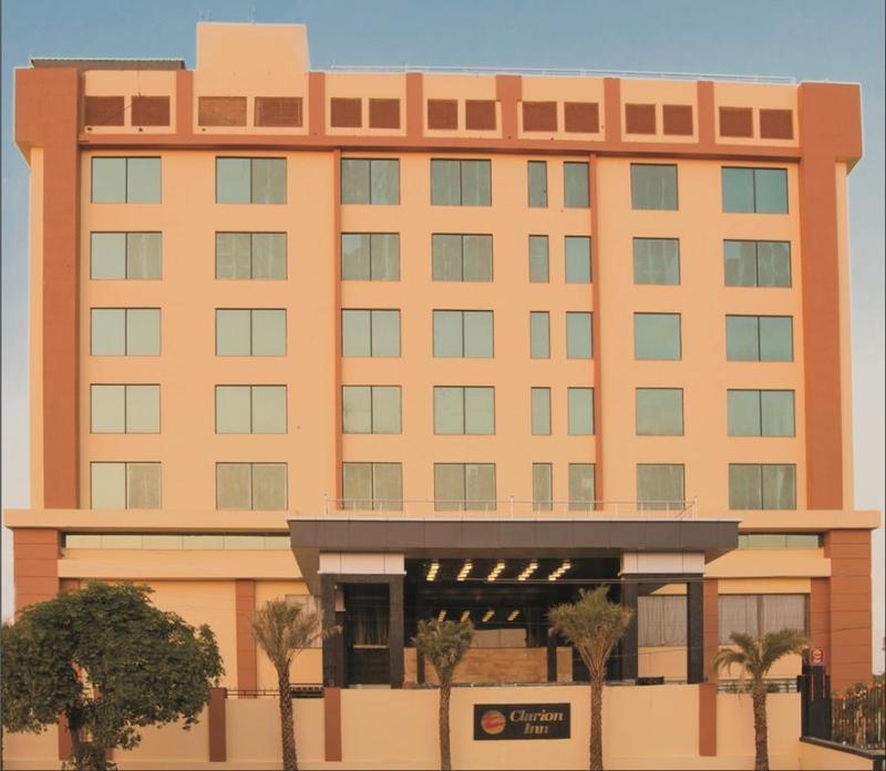 Clarion Inn Jaipur Kukas Exterior foto